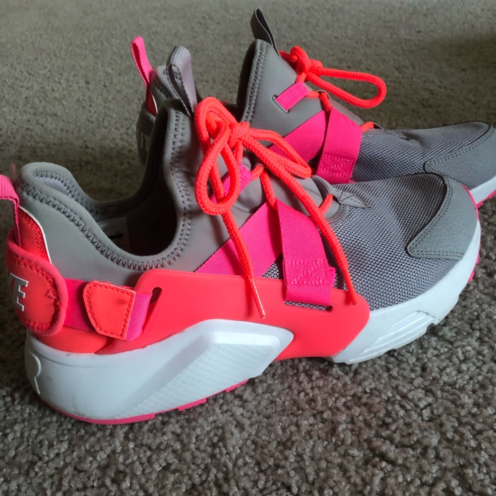 Nike Huarache City Low Size 10 Women’s